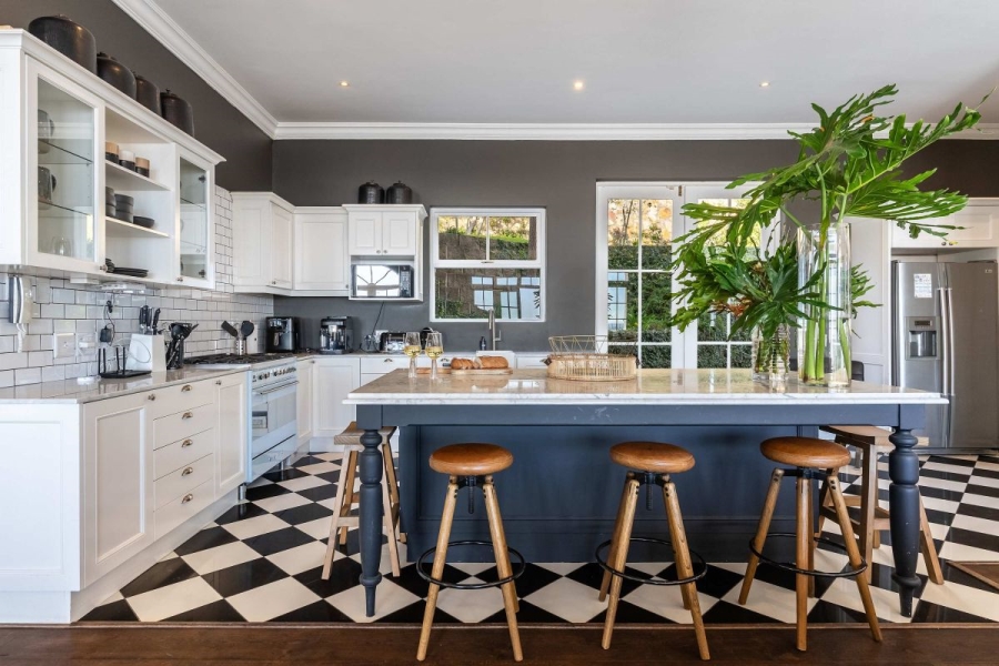 To Let 4 Bedroom Property for Rent in Camps Bay Western Cape